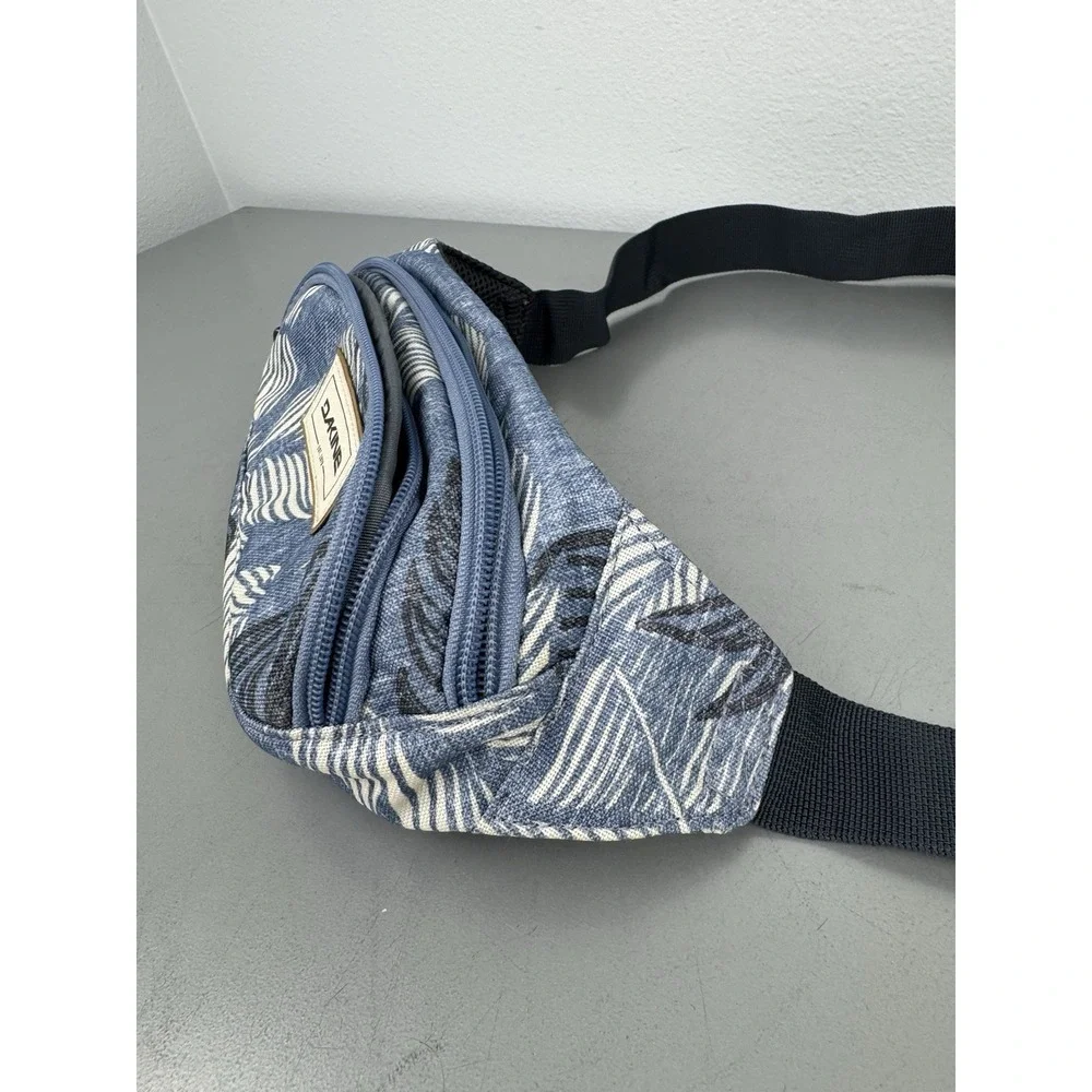 Dakine blue floral